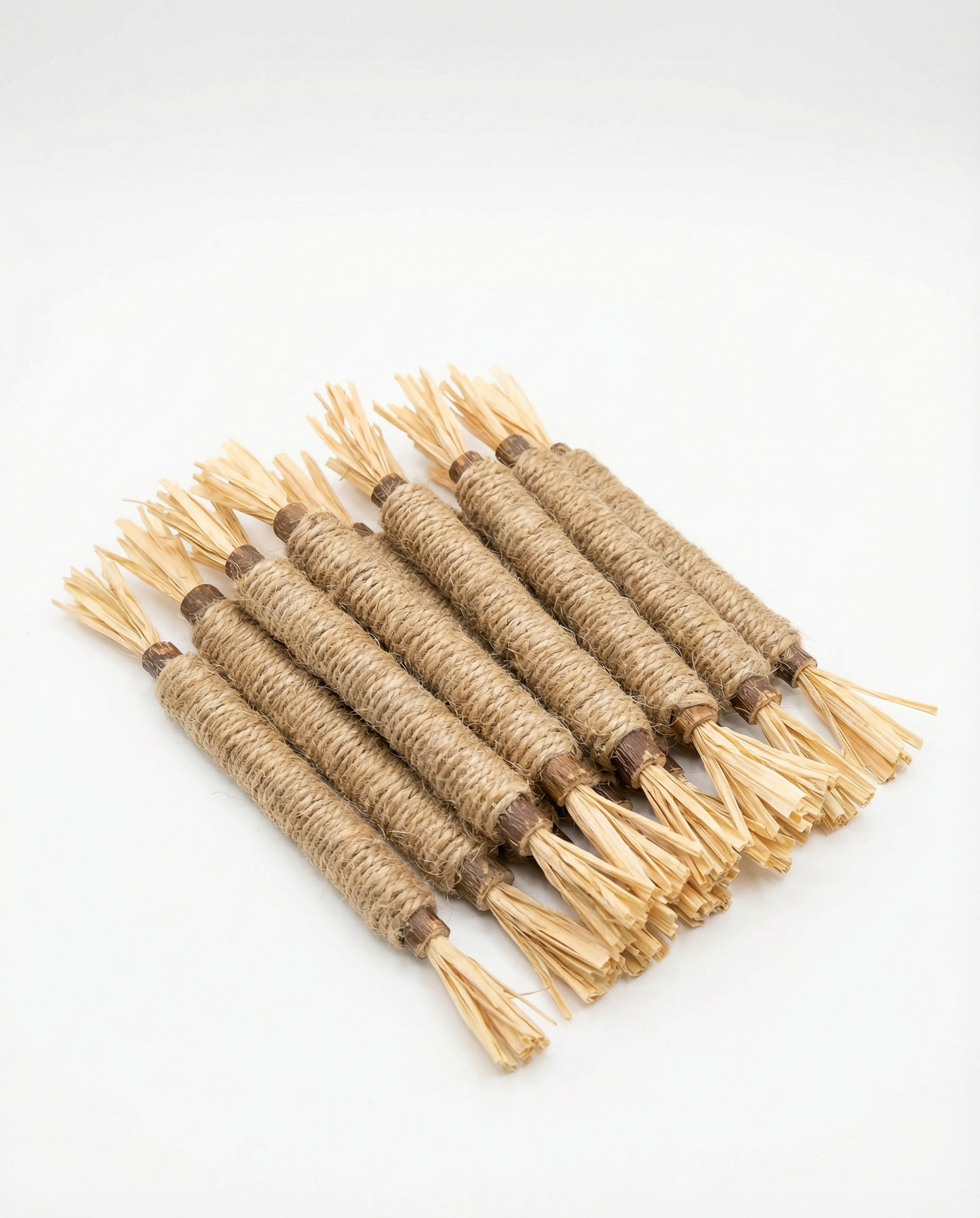 Natural Silvervine Jute Wrapped Cat Chew Sticks ā Pack of 5