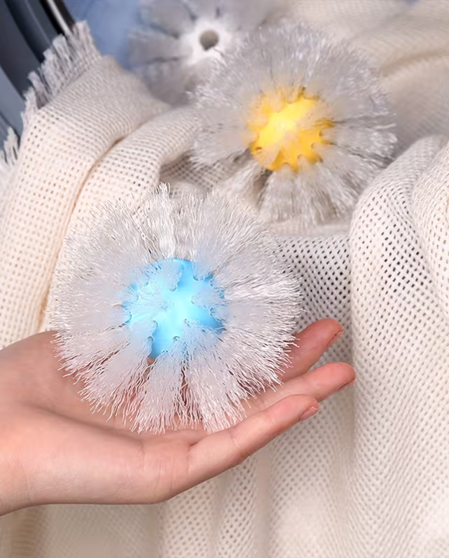 Spiky Pet Hair Catcher Laundry Balls — Pack of 2